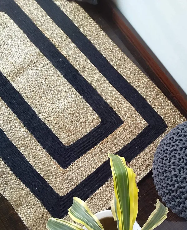 Natural_Jute_Rugs_Double_Black_Bordered_Carpet_Traditional_Braided_Reversible_Carpet